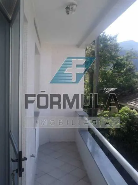 One-bedroom apartment with a mountain view in Rio de Janeiro — photo 3