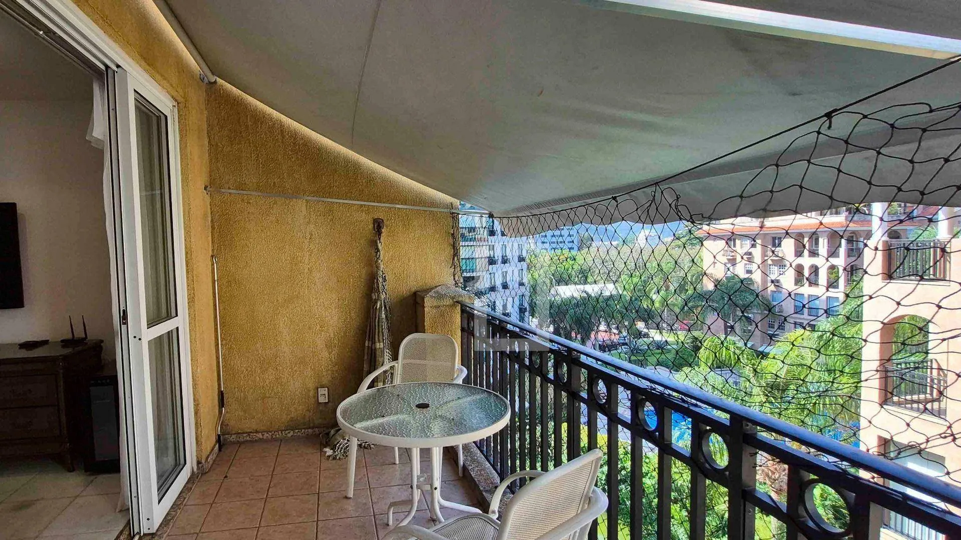 2-bedroom apartment with balcony and 105 m² — photo 8