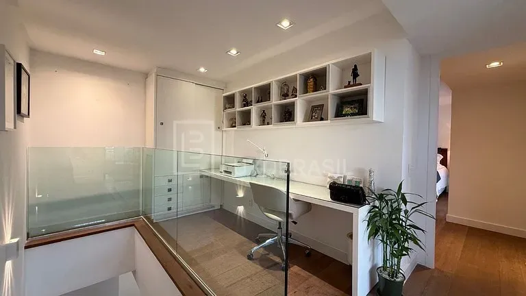 Furnished 2-bedroom apartment with balcony and BBQ grill — photo 11