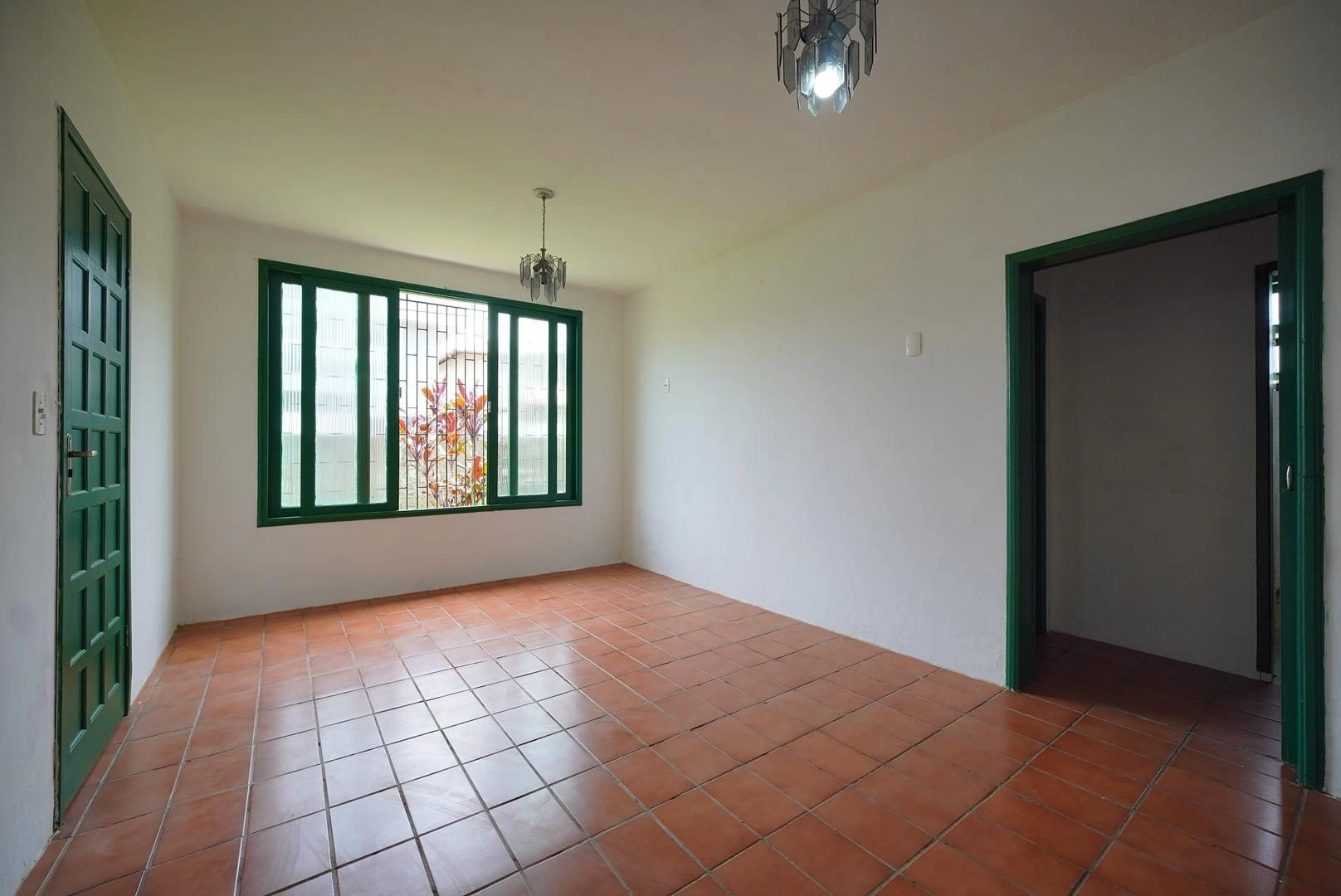 175 m² house with a mountain view and a grill on the balcony — photo 14