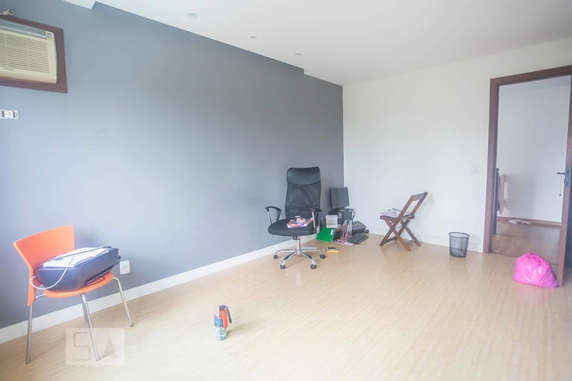 Furnished 680 m² house with 3 bedrooms — photo 8