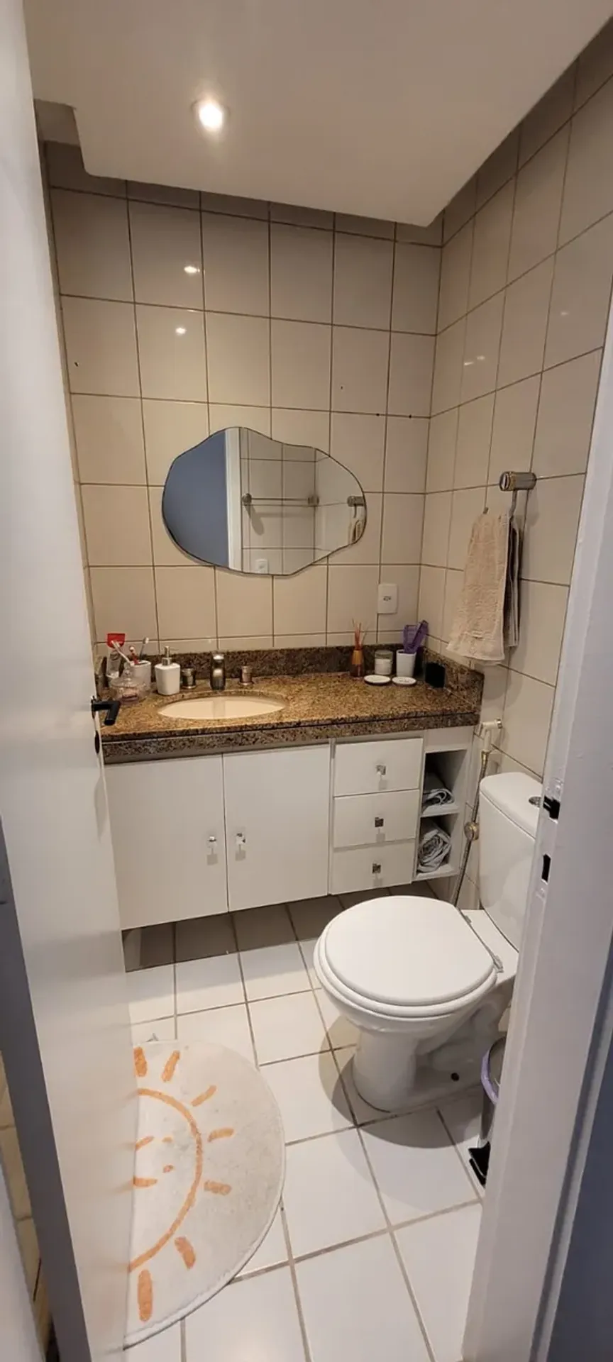 Furnished apartment, 96 m², with a glass-enclosed balcony — photo 8