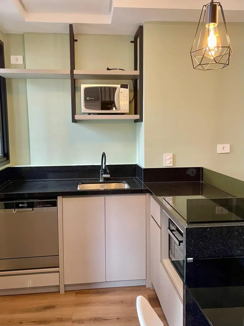Меблированная квартира с кухней открытой планировки 34 м² — photo 13