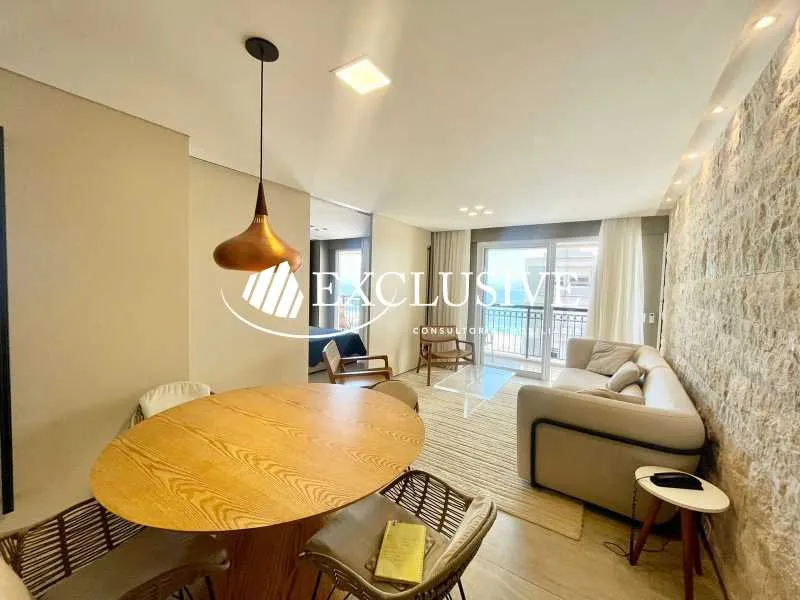 Furnished apartment with gas open-plan kitchen — photo 8
