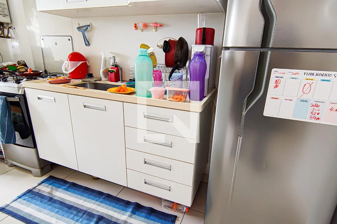 Apartamento mobiliado com 2 quartos e varanda com churrasqueira — photo 8