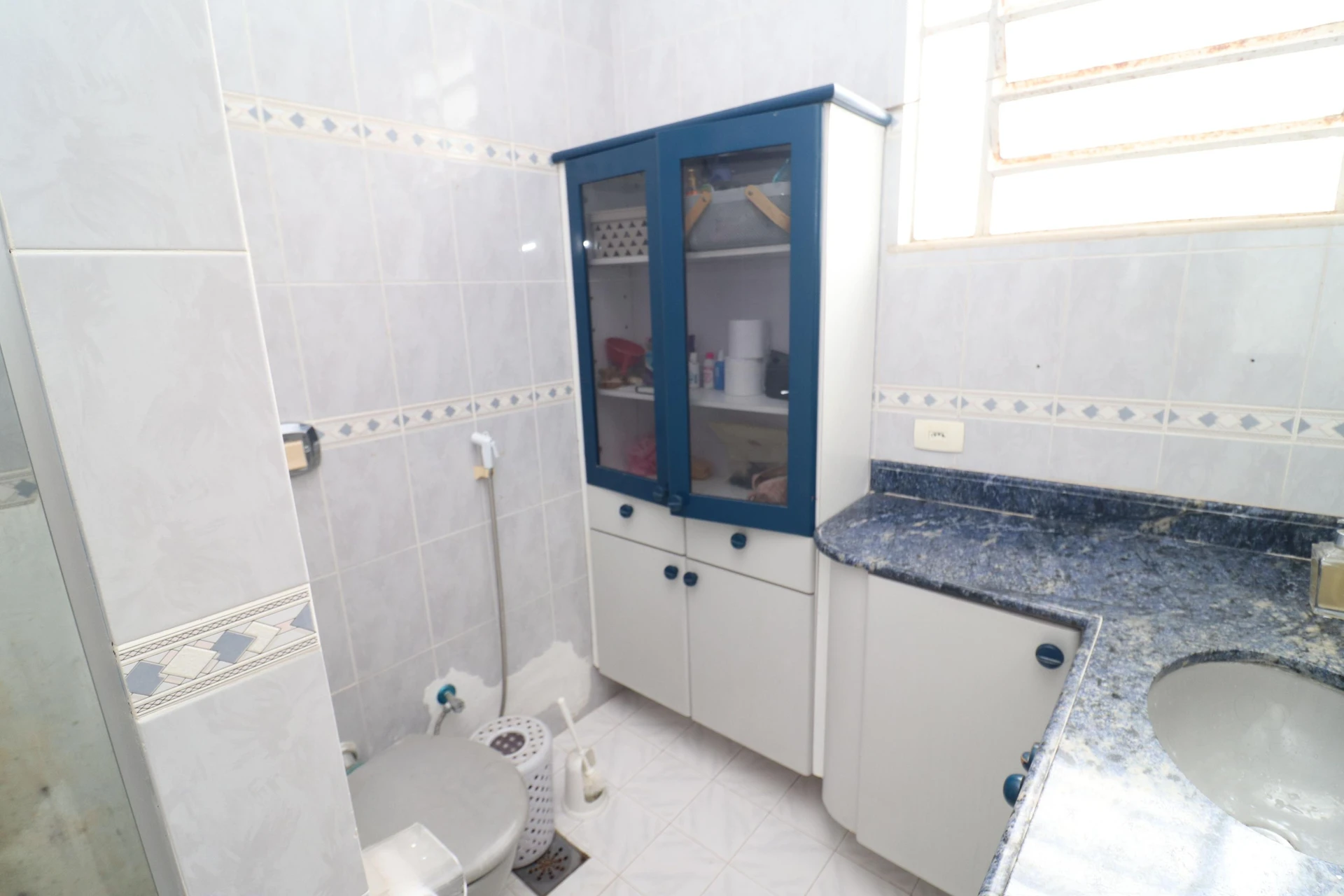 10-bedroom house with a bathtub in Rio de Janeiro — photo 81