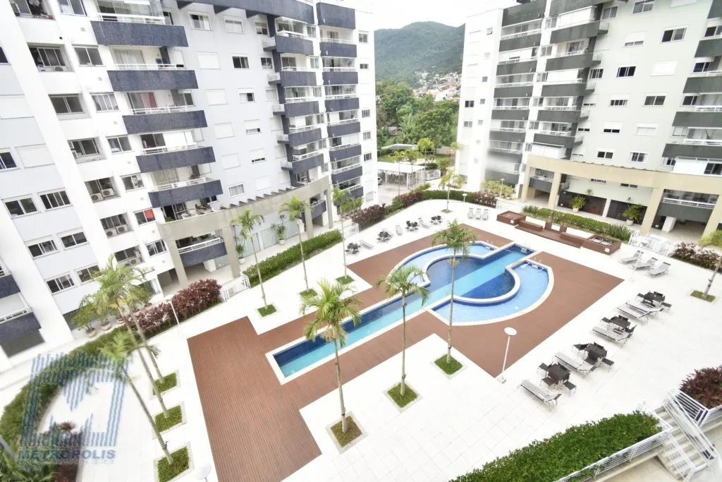 2-bedroom apartment with a mountain view in Florianópolis — photo 10