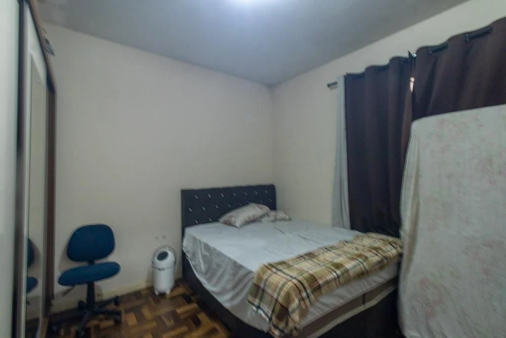 Furnished 2-bedroom apartment with desk workspace corner — photo 12