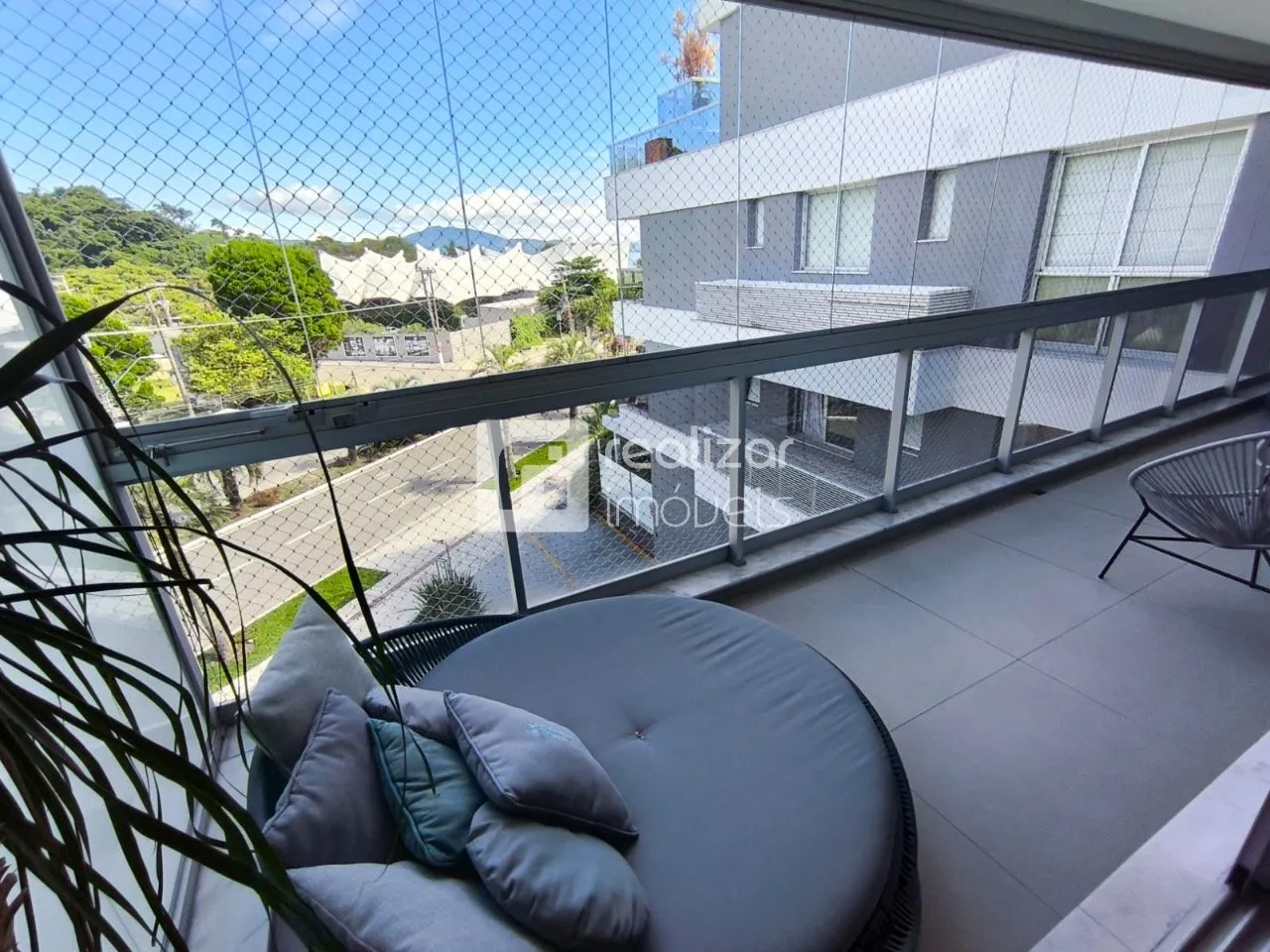 Furnished 3rd-floor apartment with 2 en-suites 170 m² — photo 40
