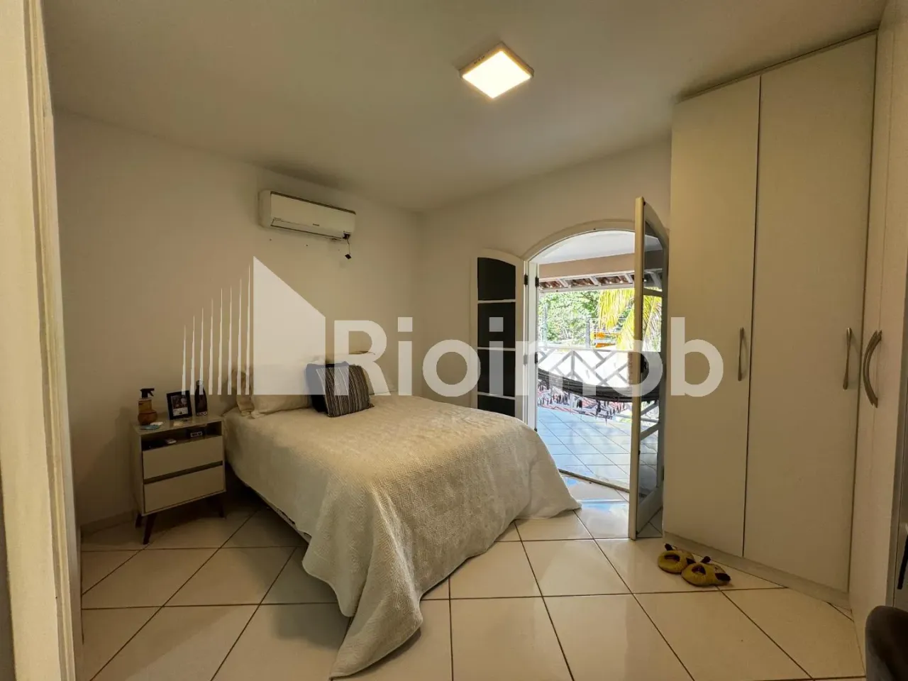 Furnished house with 4 bedrooms and an open-plan kitchen — photo 18
