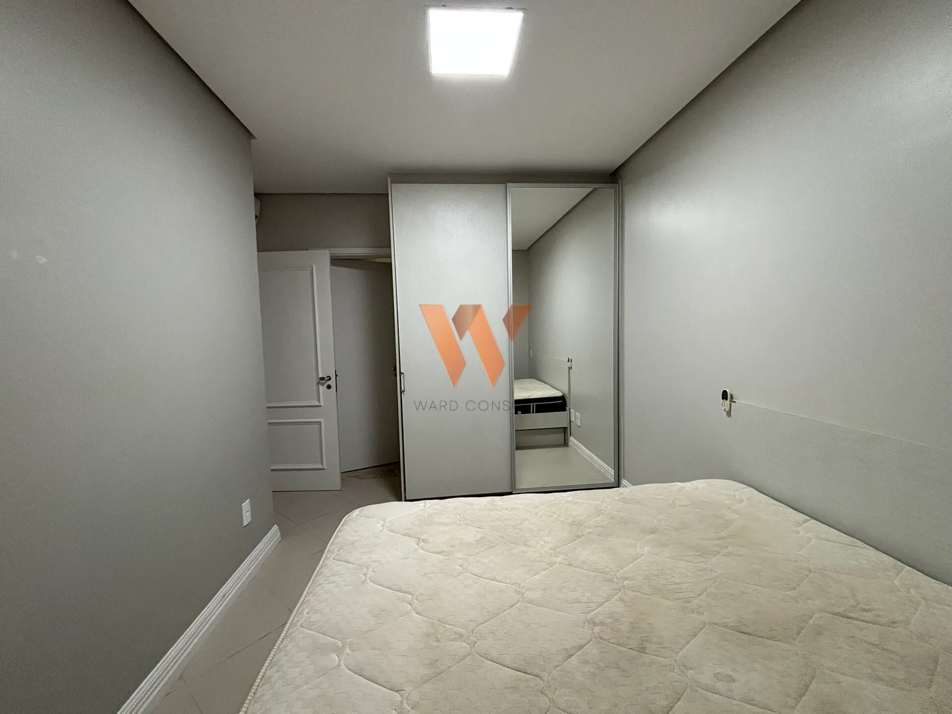Furnished apartment with 3 en-suites and 236 m² — photo 28