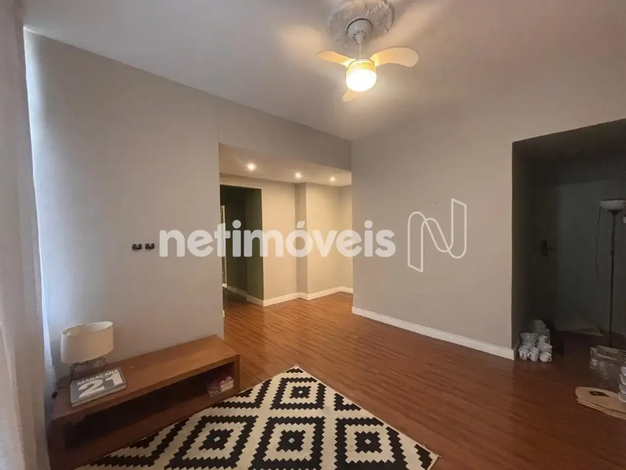 Wood or laminate floors in a 2-bedroom apartment, 78 m²
