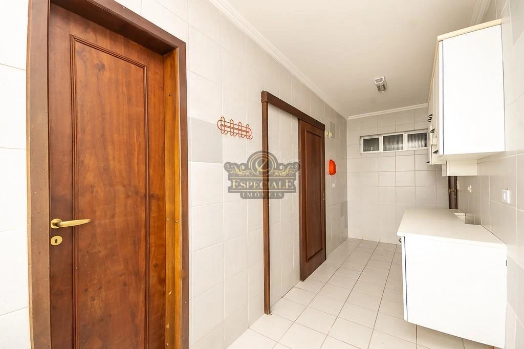167 m² apartment with a grill on the balcony and a bathtub — photo 47