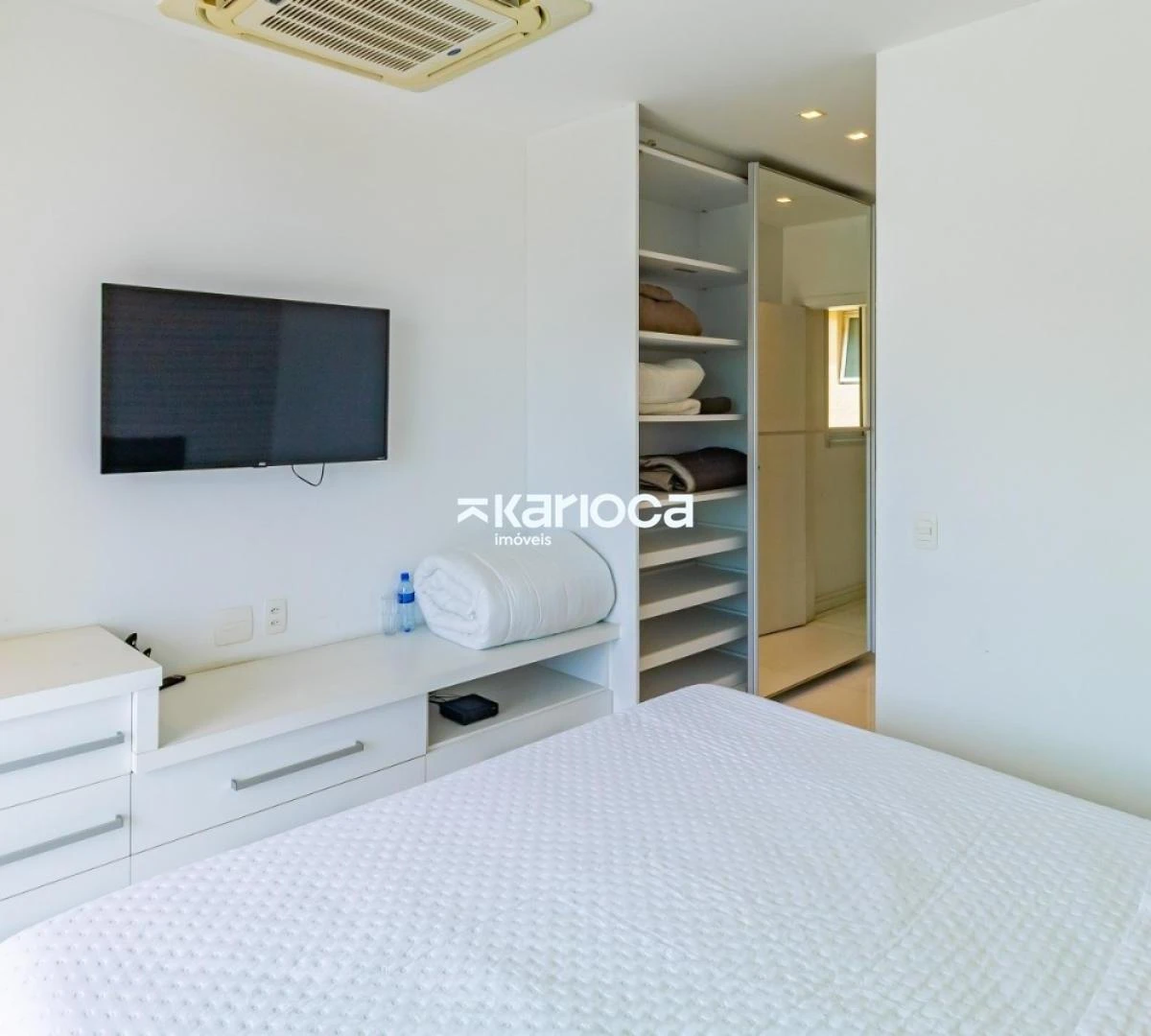 Apartamento mobiliado com 4 suítes e churrasqueira na varanda — photo 25