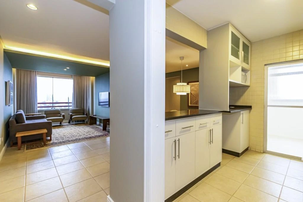 Apartamento com 2 quartos e 3 banheiros