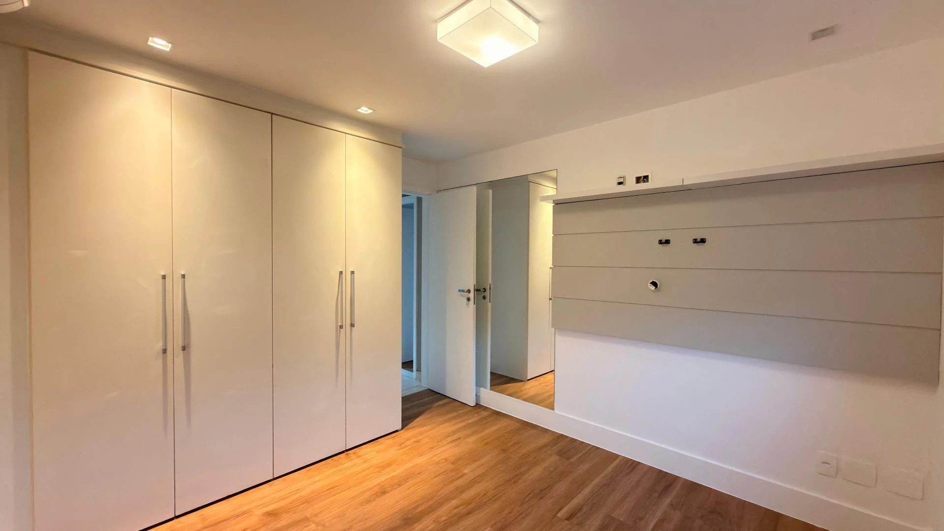Apartamento, 162 m², com janelas do piso ao teto — photo 10