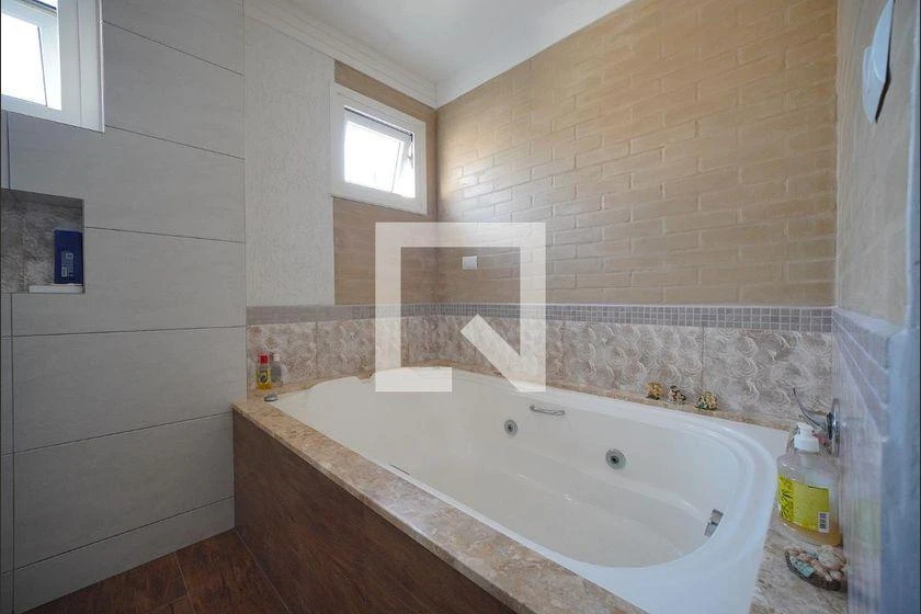 Rental house with 2 bedrooms, 425 m² and a balcony — photo 36
