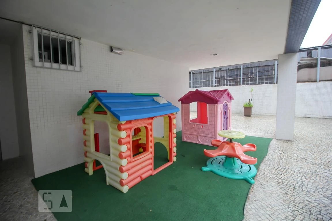 3-bedroom apartment with a glass-enclosed balcony — photo 29