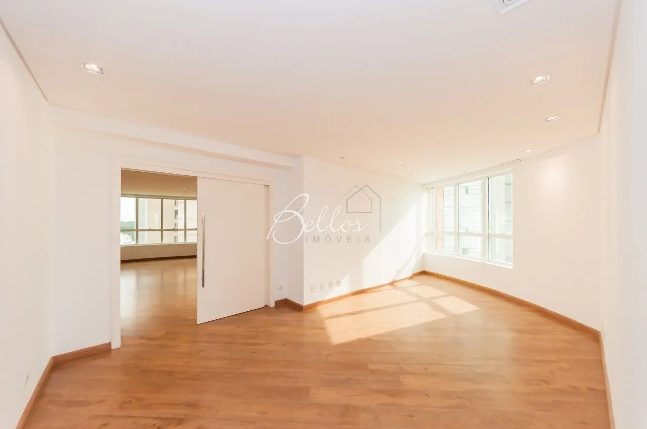 Квартира з 4 спальнями на 331 м² та 2 місця — photo 9