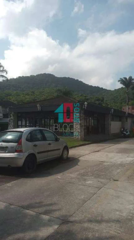 Casa mobiliada de 300 m² com 3 suítes e jardim — photo 13