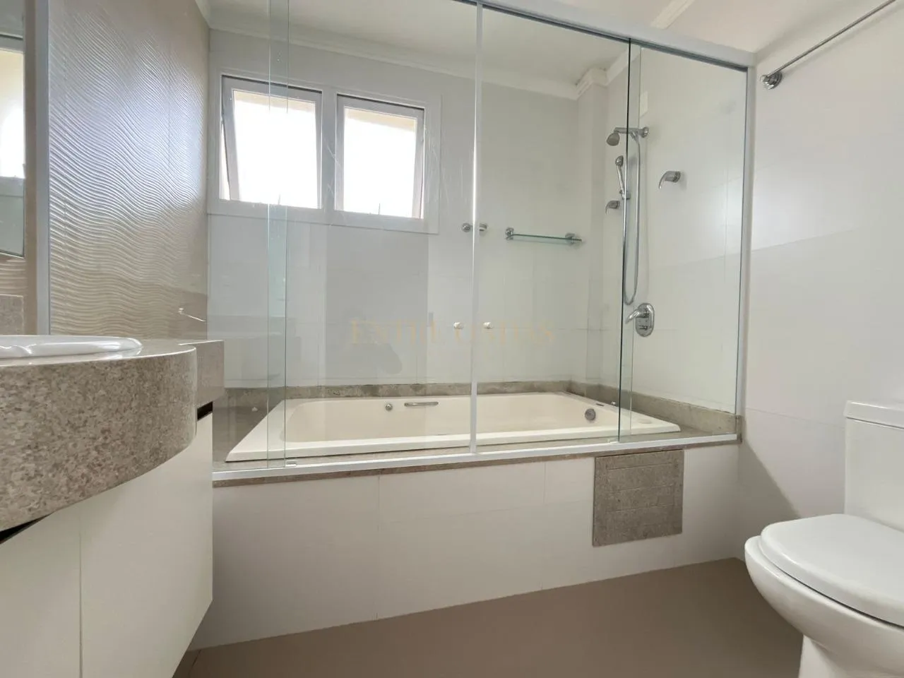 Water view in a 4-bedroom house, 263 m² — photo 10