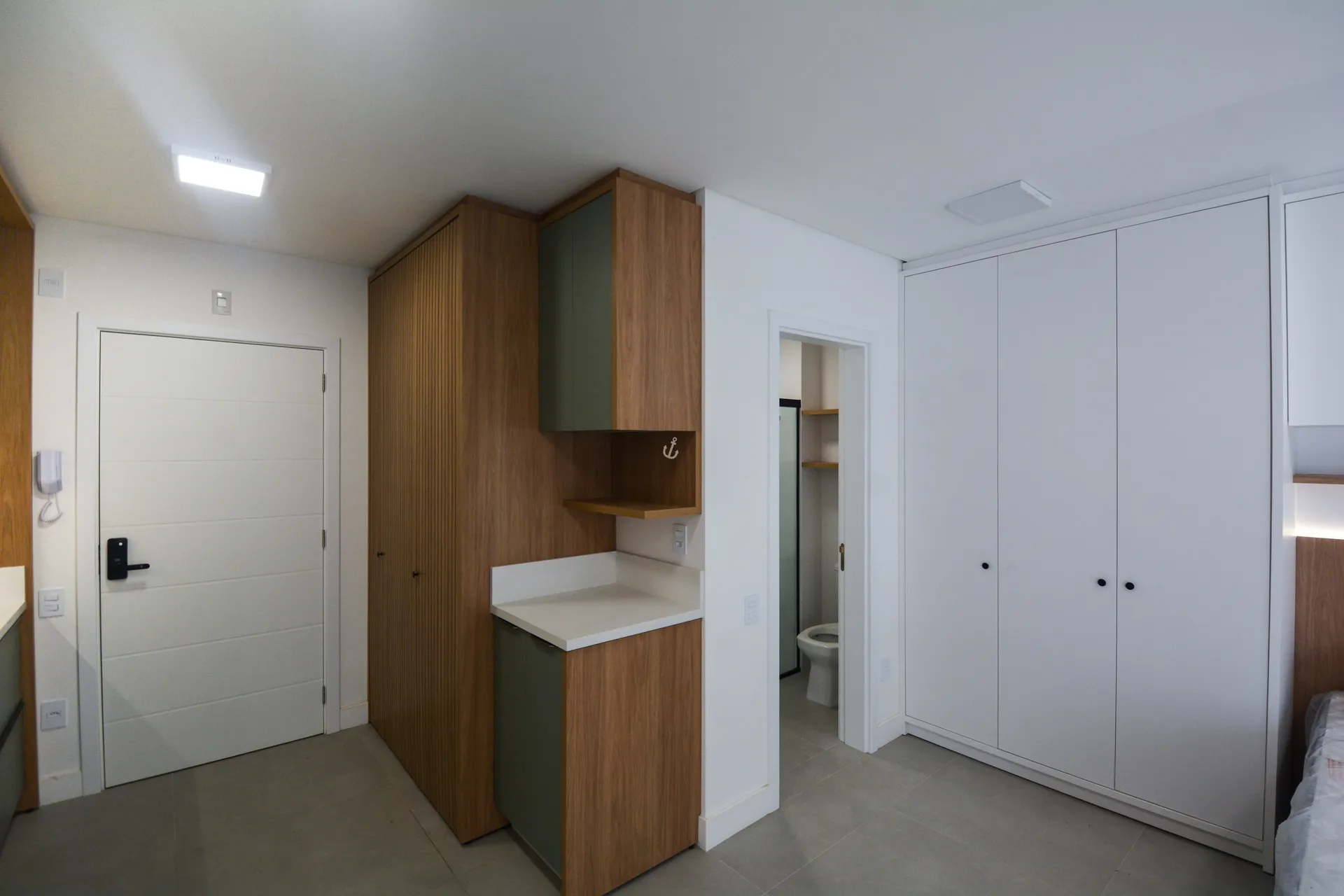 Furnished studio 47 m² with 1 parking space on 4th floor — photo 30