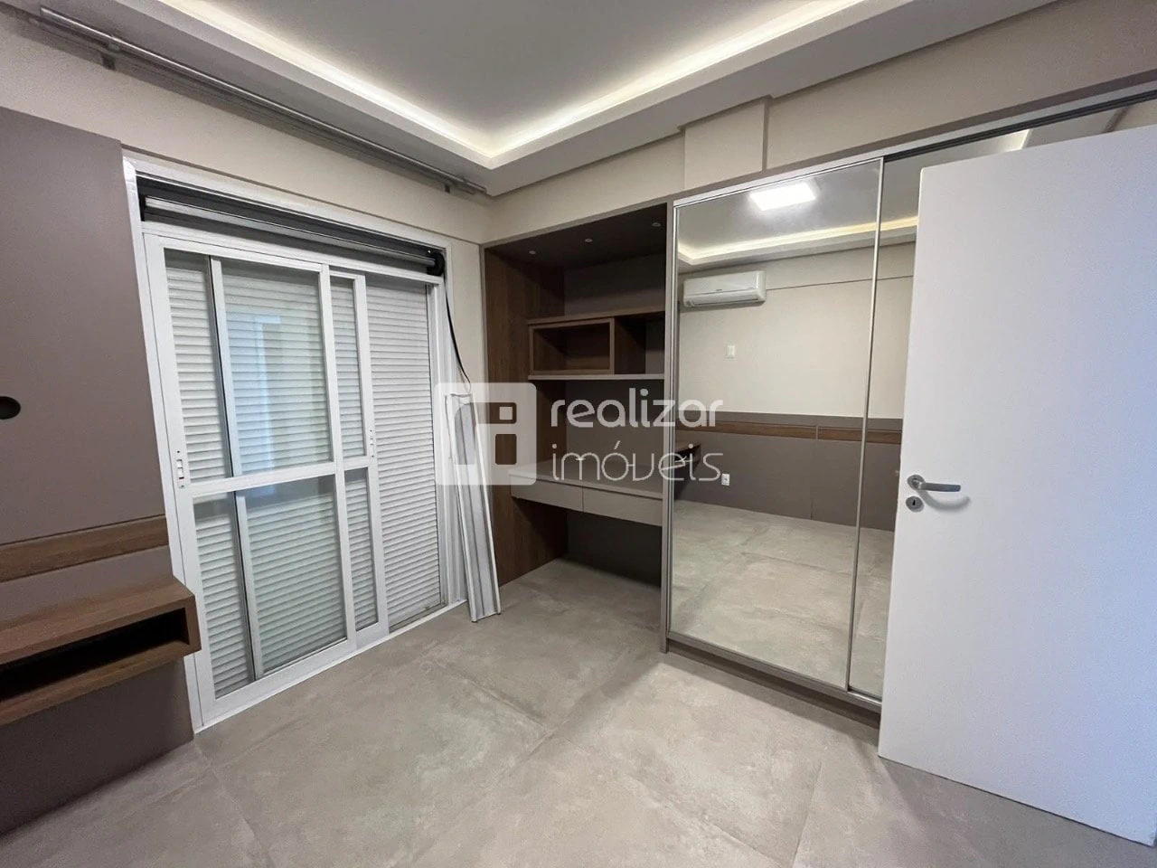 3-bedroom apartment with floor-to-ceiling windows — photo 11
