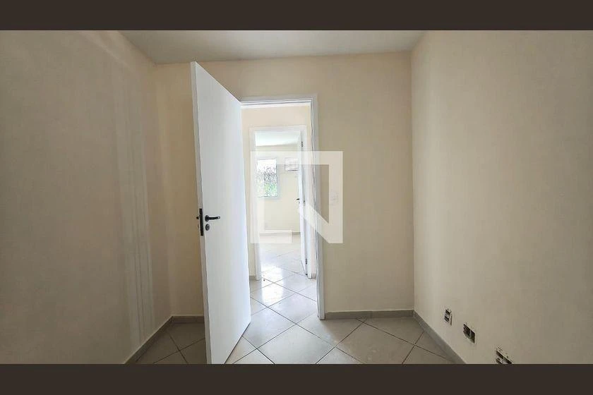 3-bedroom apartment in a building with a gym — photo 33