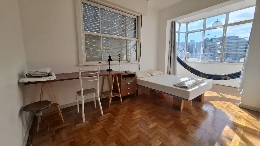 Home office in a 3-bedroom apartment, 180 m² — photo 3