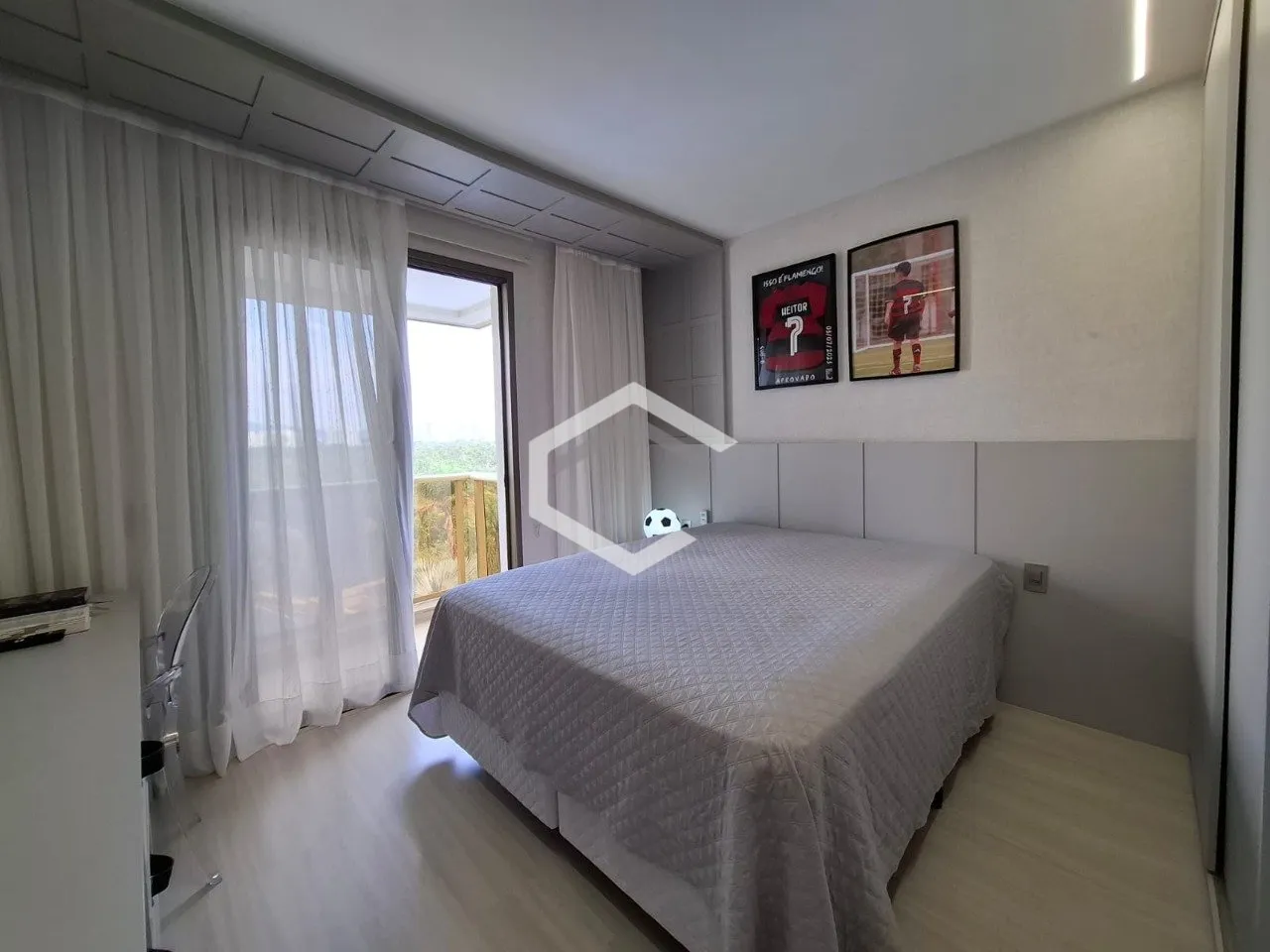 217 m² apartment with a mountain view and a private pool — photo 57