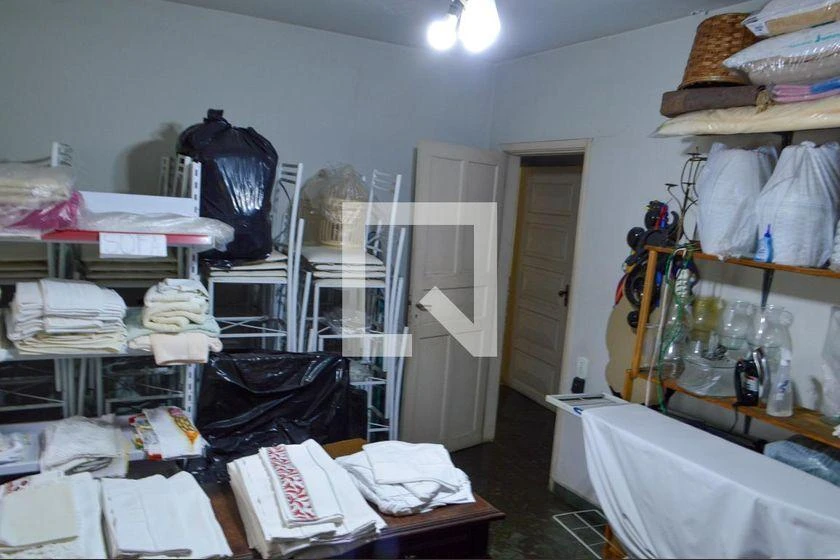 House with 5 bedrooms, balcony and 650 m² — photo 47