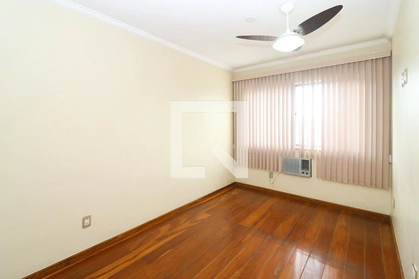 Apartment, 77 m², with wood or laminate floors — photo 11