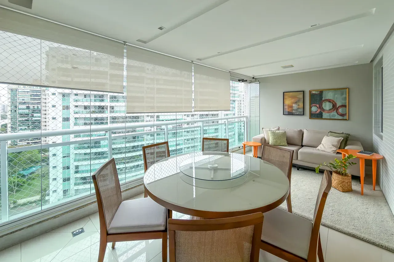 Furnished 3-bedroom apartment with 4 bathrooms — photo 9