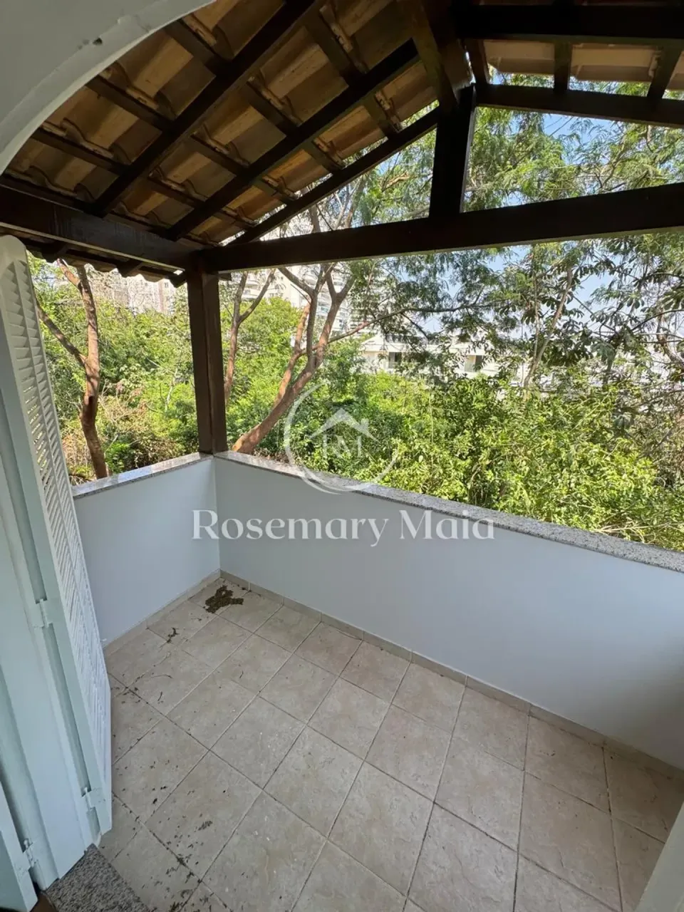 Furnished house with 5 bedrooms and 5 bathrooms — photo 20