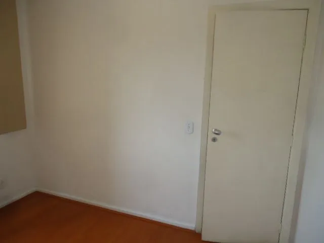 2-bedroom unfurnished apartment with separate kitchen — photo 12