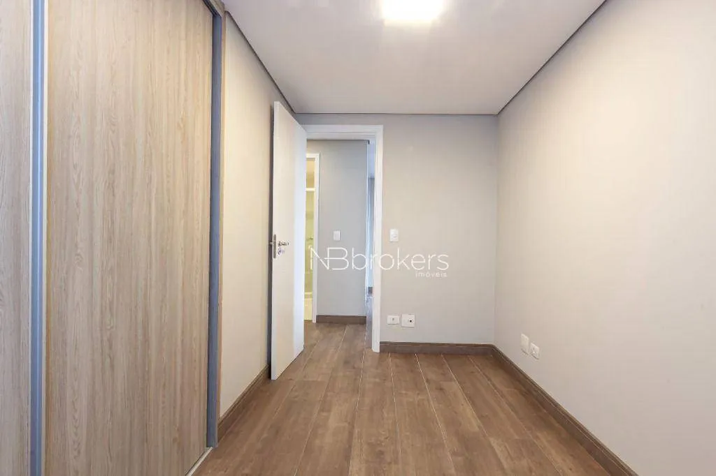2-bedroom apartment with suite, balcony and private BBQ — photo 25