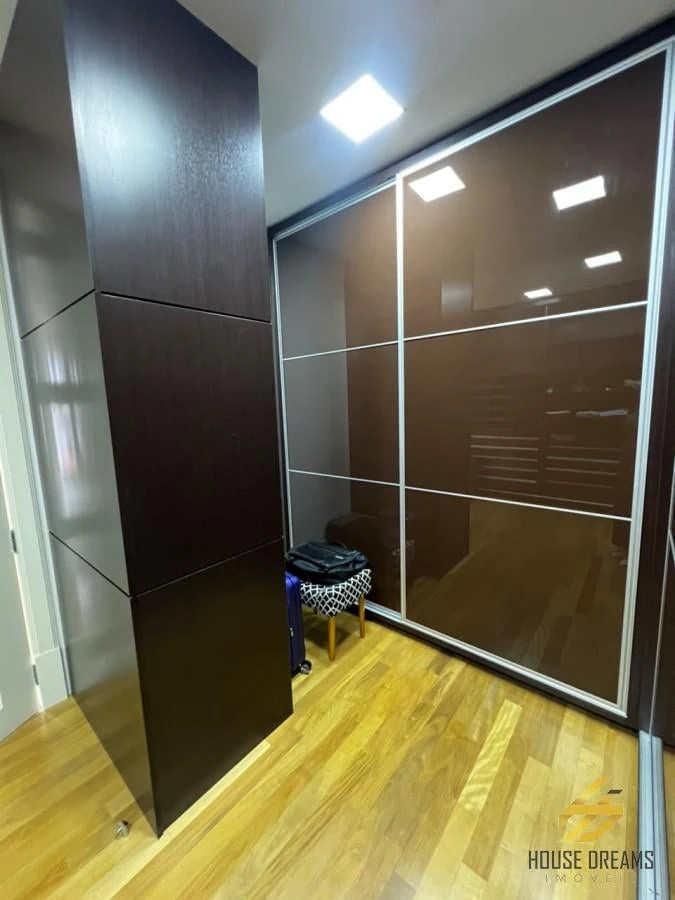 344 m² apartment with floor-to-ceiling windows and a bathtub — photo 15