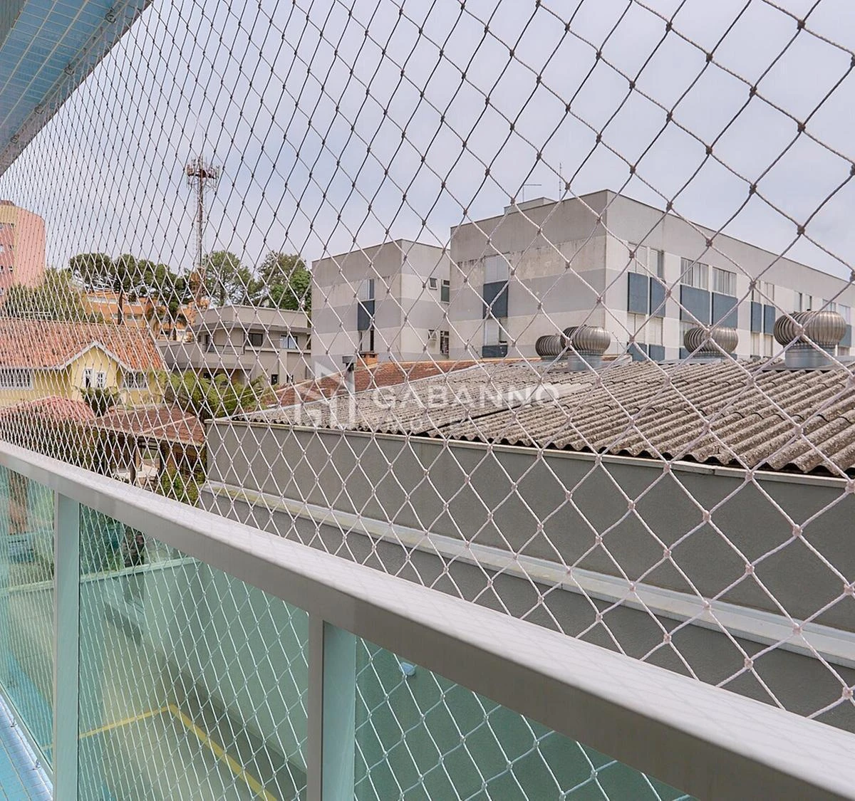 Furnished apartment, 69 m², with a glass-enclosed balcony — photo 33