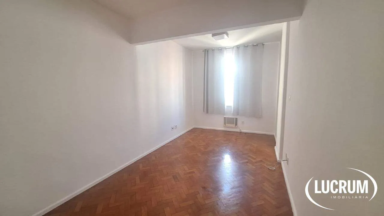 Kitnet com 1 quarto e 1 banheiro