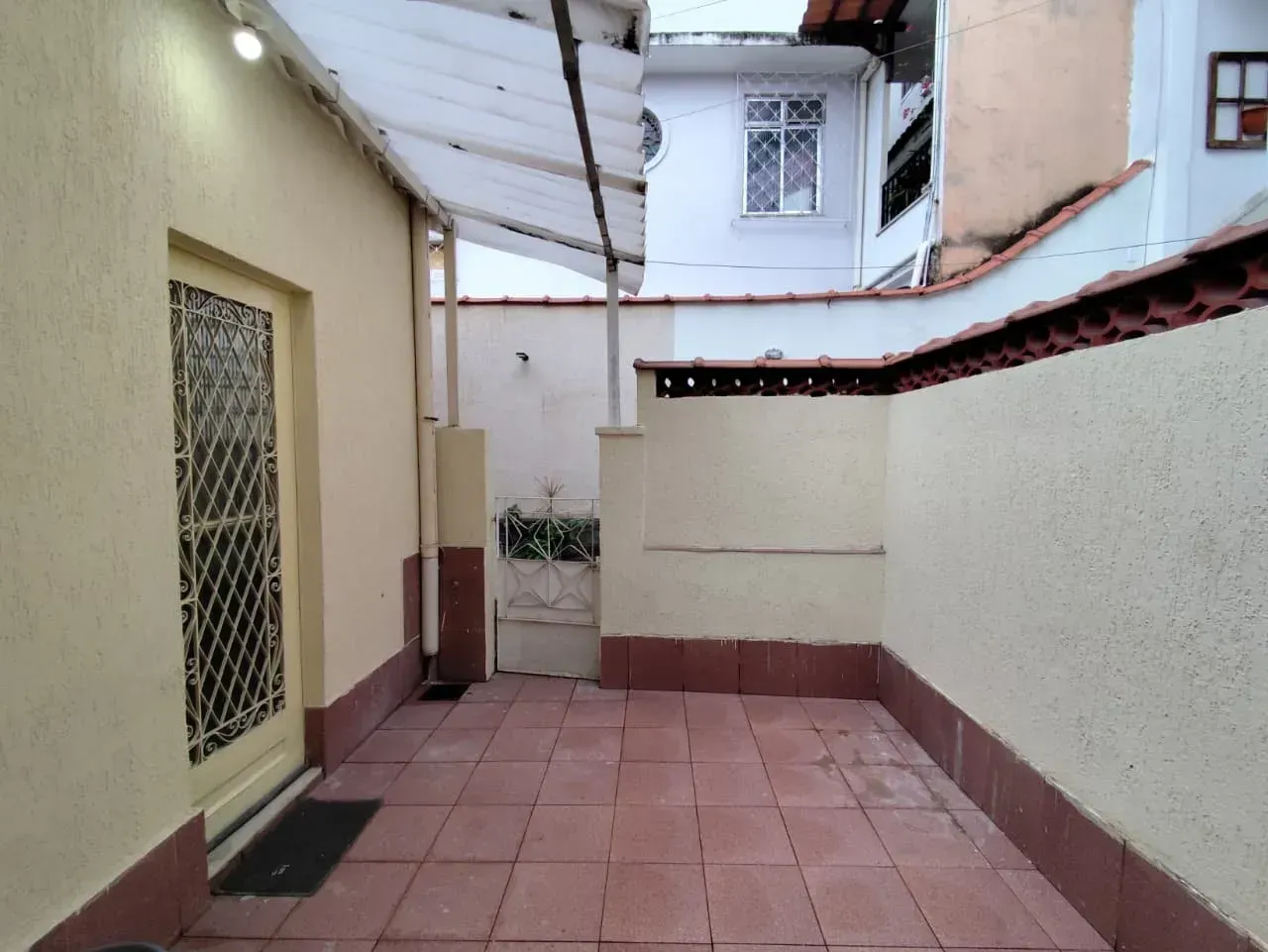 Unfurnished house with 2 bedrooms and a terrace — photo 3