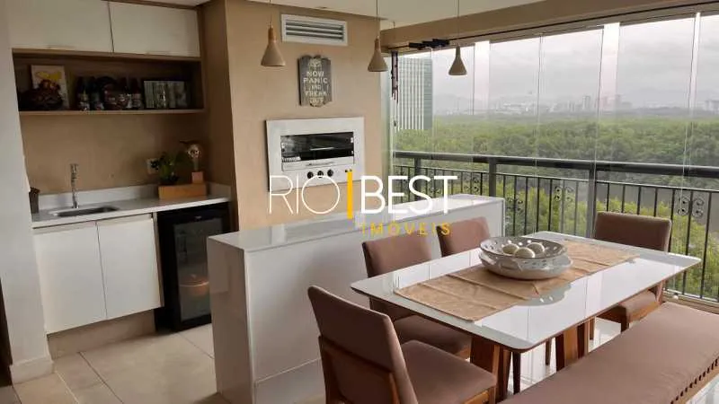 Furnished 4-bedroom apartment with open-plan gas kitchen — photo 11