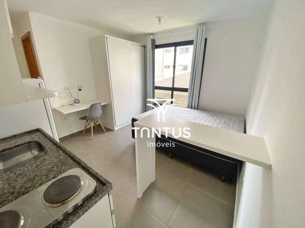 One-bedroom apartment with a home office in Curitiba — photo 2