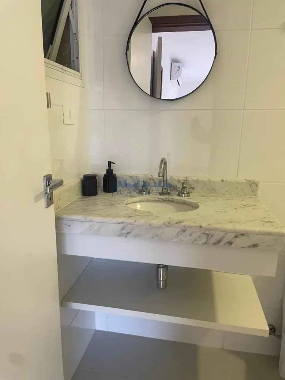 2-bedroom apartment with 1 bathroom and a suite — photo 11