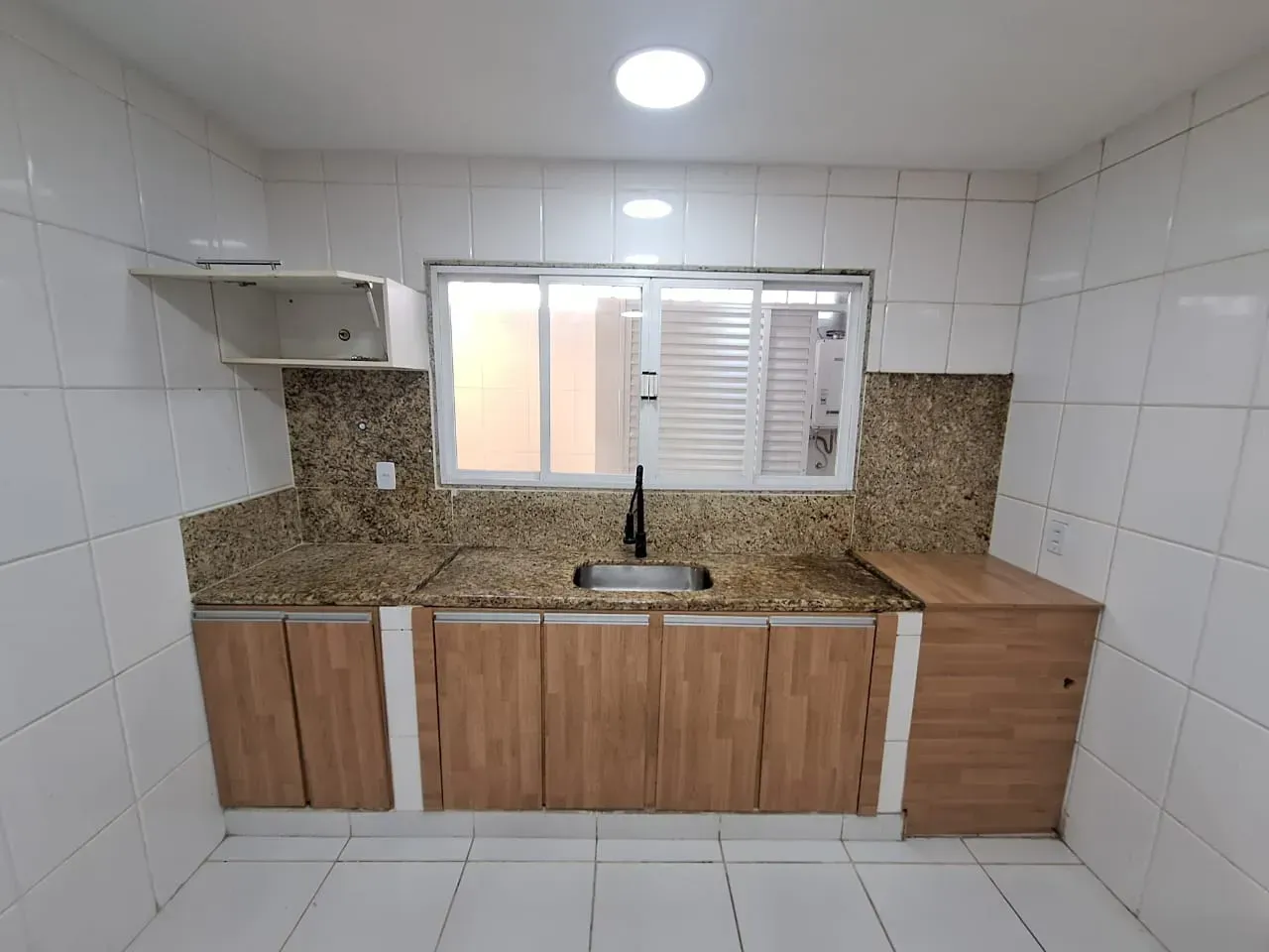 Casa em condomínio fechado com 4 quartos e 3 suítes — photo 7