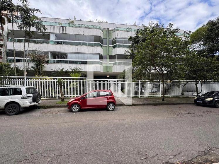 Furnished apartment, 132 m², with a glass-enclosed balcony — photo 49