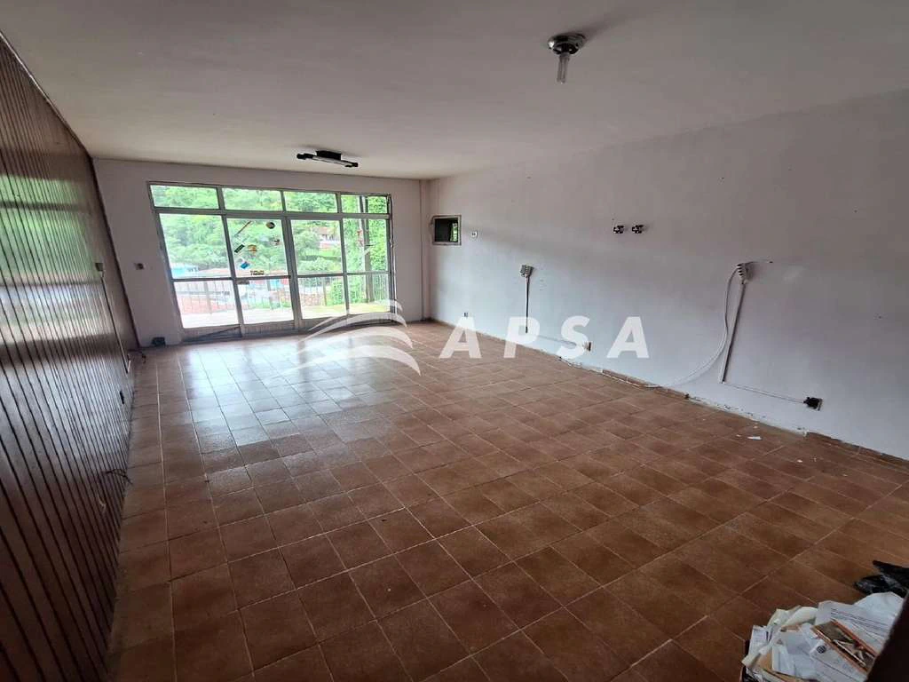 Casa sem mobília com 5 quartos e 625 m² construída — photo 18