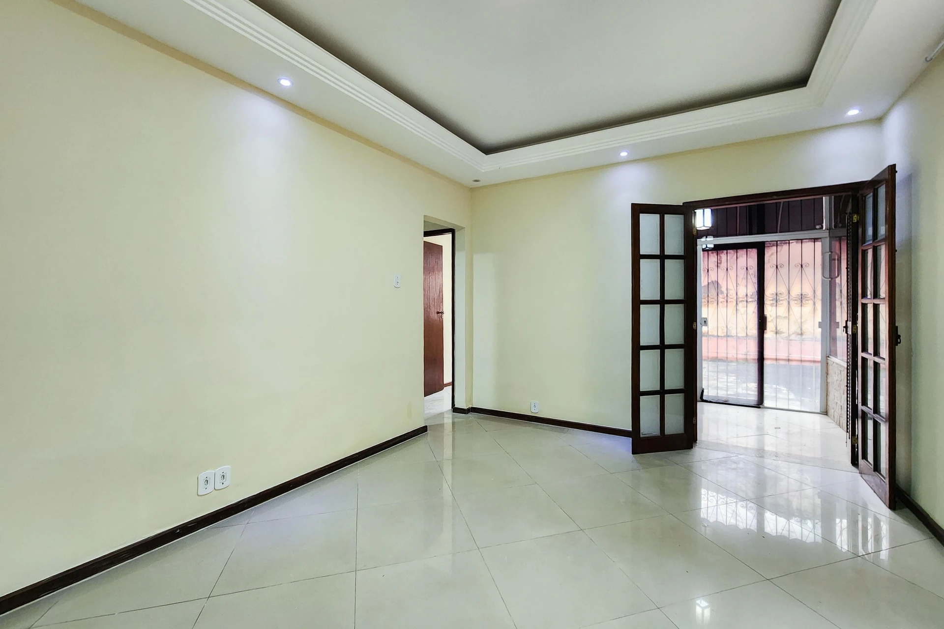 Apartamento de 2 quartos com closet — photo 2
