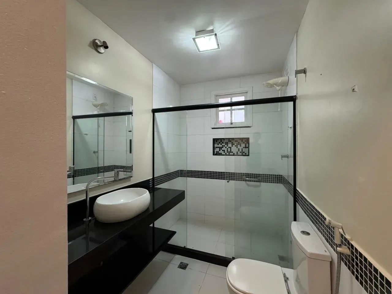 House with 4 bedrooms and 360 m² with open-plan kitchen — photo 23
