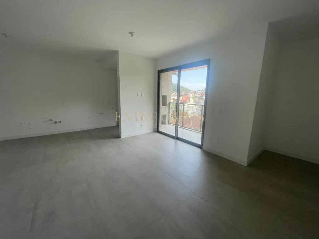 2-bedroom apartment in a building with a gym — photo 25