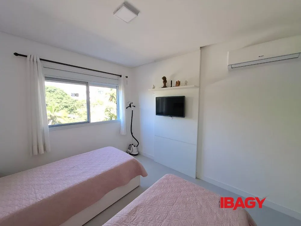 Apartamento amueblado de 2 dormitorios y 121 m² — photo 28